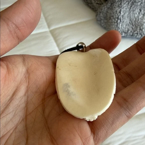 Carved Wolf Pendant Necklace - Picture 5 of 7